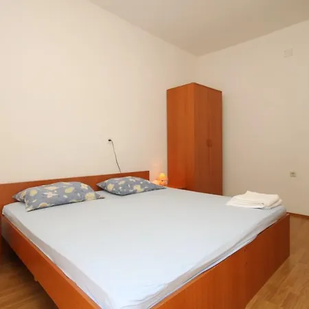 Lucica 990a Apartmán