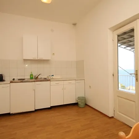 Apartman Lucica 990a *